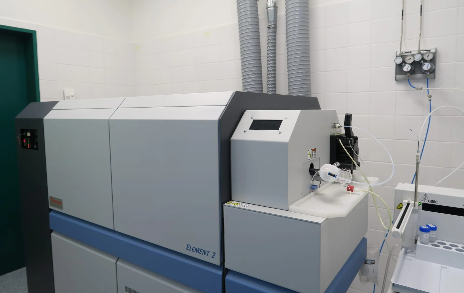 Liquid chromatograph with mass spectrometer